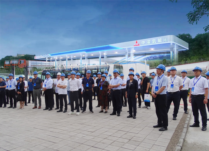 唐山市重點項目觀摩團(tuán)觀摩公司電池燃料氫項目